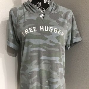 Grayson Threads Tree Hugger Camo Hooded Top.  Green Camo. Medium.